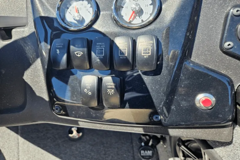 Slide: The Image of Sun Tracker TARGA V 18 2024 - 13