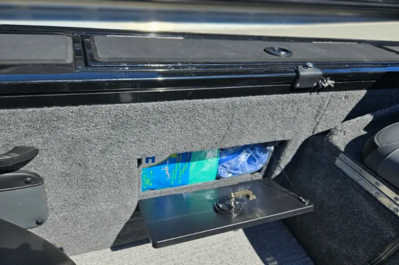 Slide: The Image of Sun Tracker TARGA V 18 2024 - 28