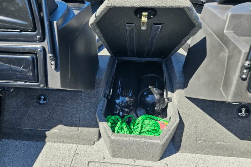 Slide: The Image of Sun Tracker TARGA V 18 2024 - 33