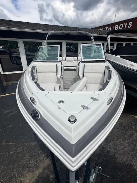 Slide: The Image of Crownline Boats 210 SS 2024 - 2