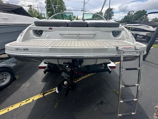 Slide: The Image of Crownline Boats 210 SS 2024 - 8