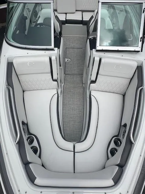 Slide: The Image of Crownline Boats 210 SS 2024 - 22