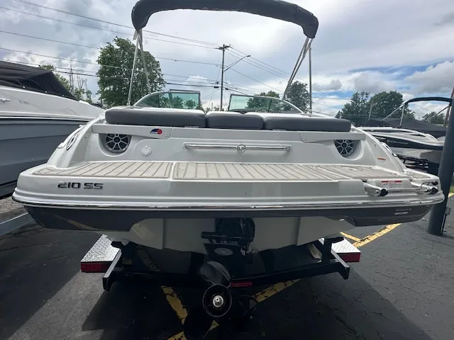 Slide: The Image of Crownline Boats 210 SS 2024 - 4