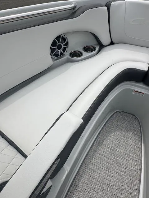 Slide: The Image of Crownline Boats 210 SS 2024 - 24