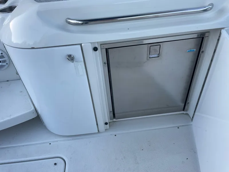 Slide: The Image of Galley area of the 2007 Formula 310 Sun Sport yacht. - 14