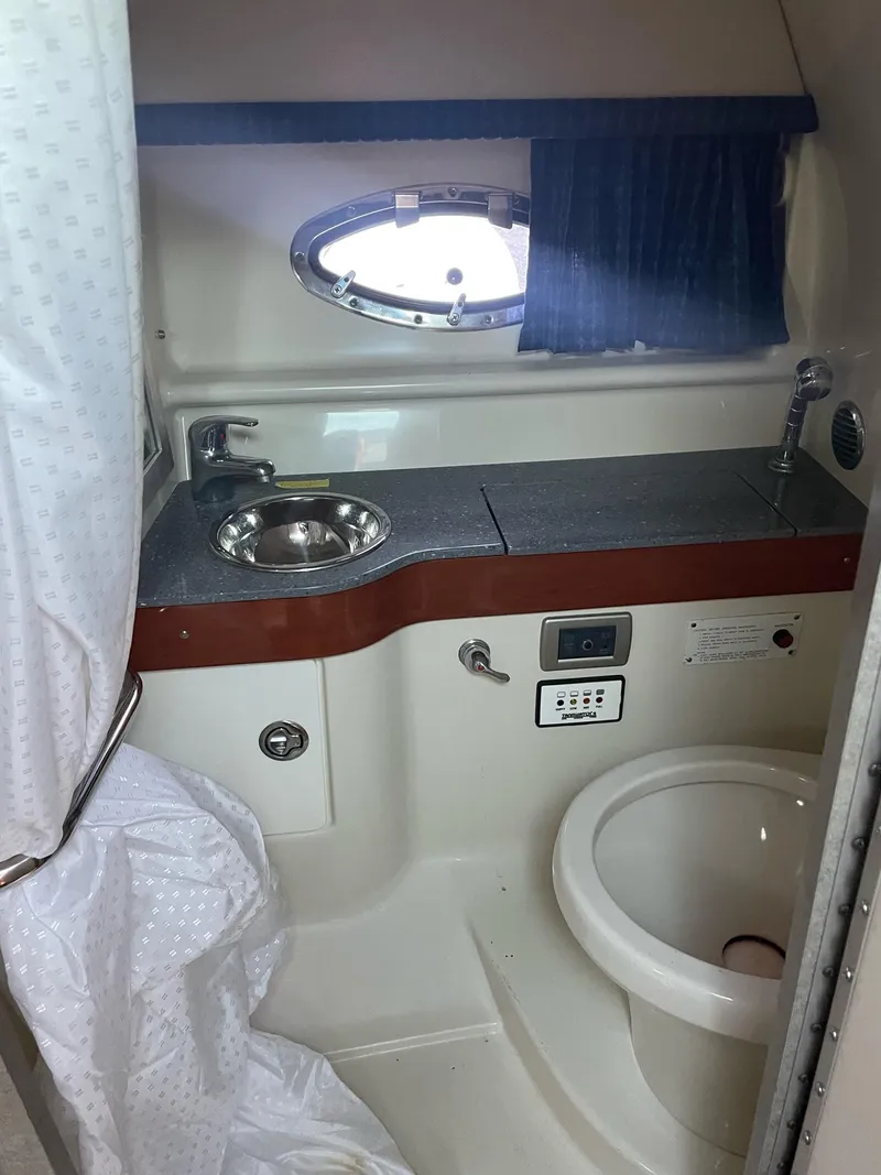 Slide: The Image of Interior of a 2007 Formula 310 Sun Sport yacht bathroom. - 21