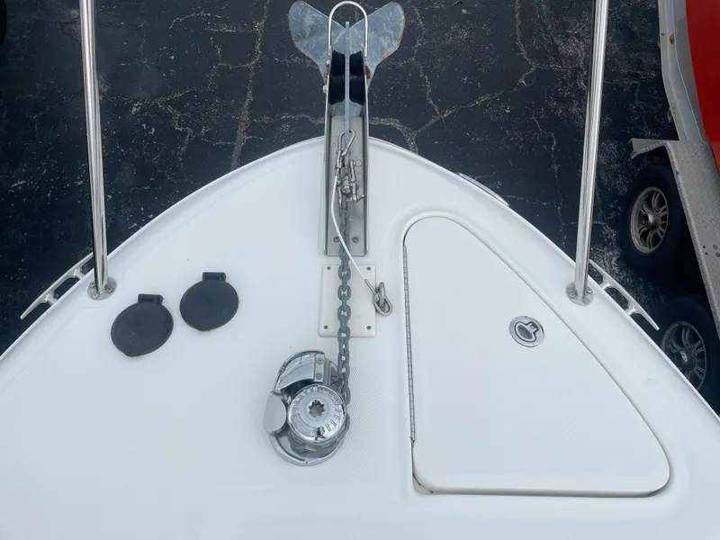 Slide: The Image of Bow of 2006 Sea Ray 270 Amberjack with anchor and chain. - 37