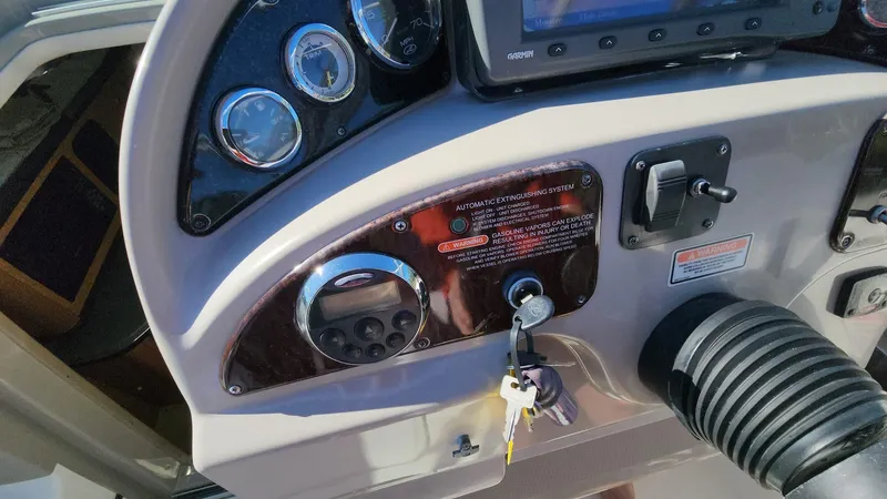 Slide: The Image of Sea Ray 270 Amberjack 2006 - 51