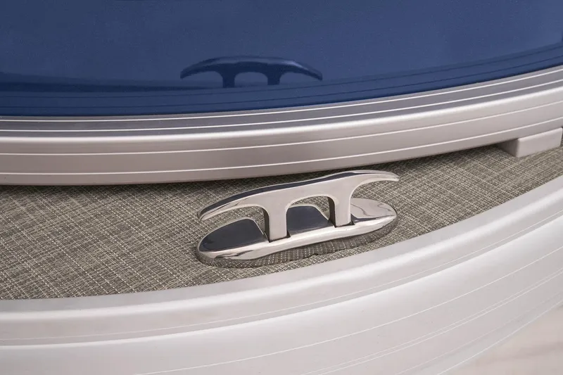 Slide: The Image of Sun Tracker Fishin' Barge 22 DLX 2023 - 12