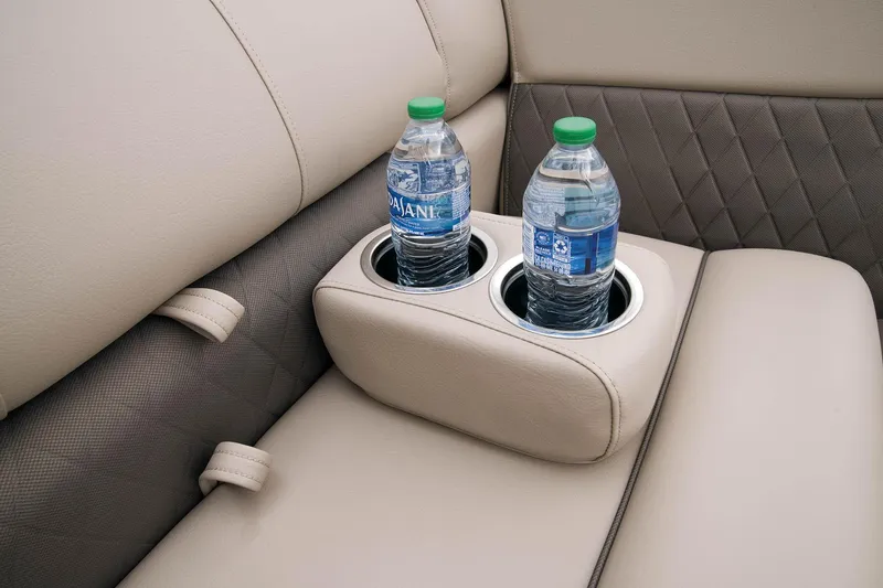 Slide: The Image of Sun Tracker Fishin' Barge 22 DLX 2023 - 24