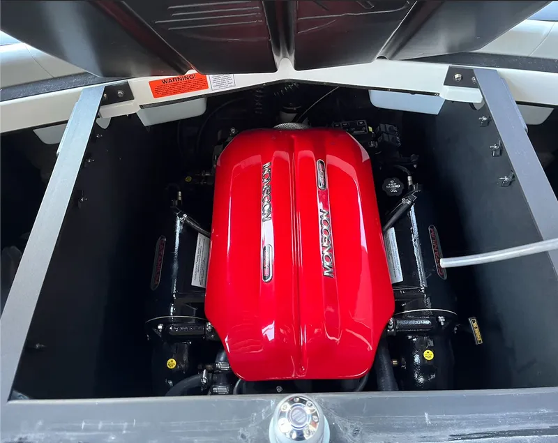 Slide: The Image of Malibu Wakesetter 22 LSV 2019 - 17