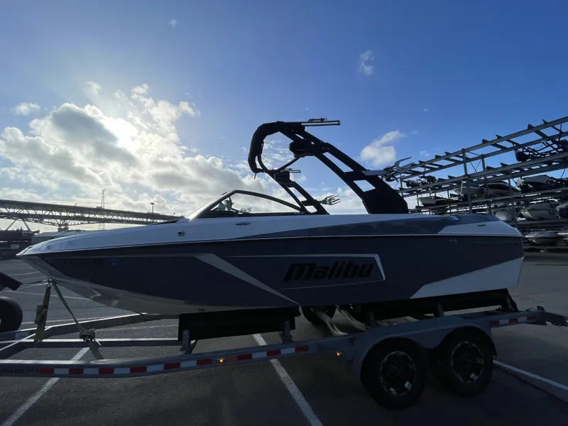 Slide: The Image of Malibu Wakesetter 22 LSV 2019 - 4