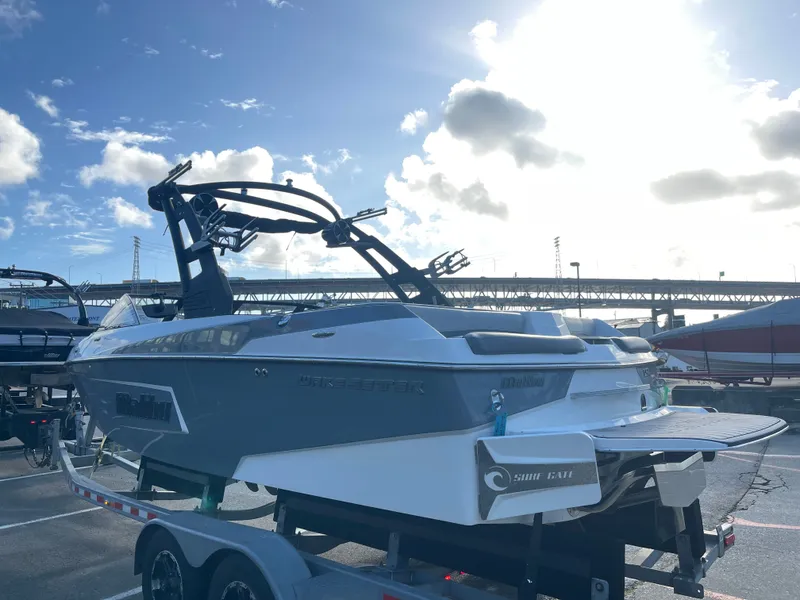Slide: The Image of Malibu Wakesetter 22 LSV 2019 - 5