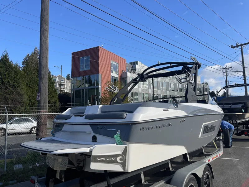 Slide: The Image of Malibu Wakesetter 22 LSV 2019 - 7