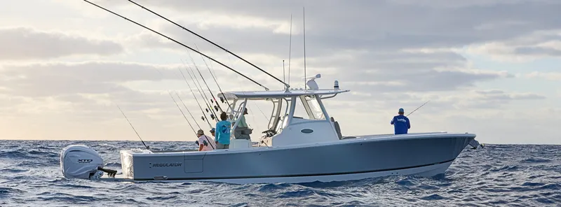 The Image of Regulator Marine 37 - 0