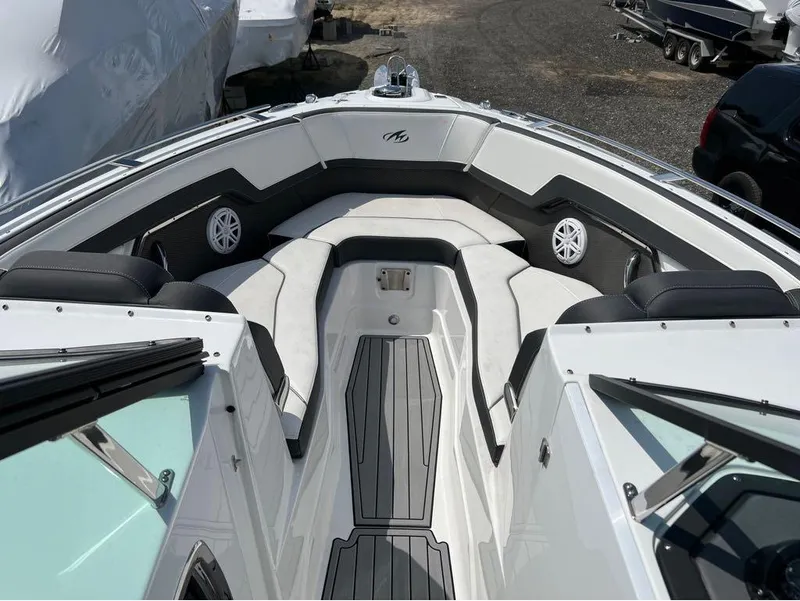 Slide: The Image of 2020 Monterey 275 Super Sport boat interior with sleek seating and modern design. - 22