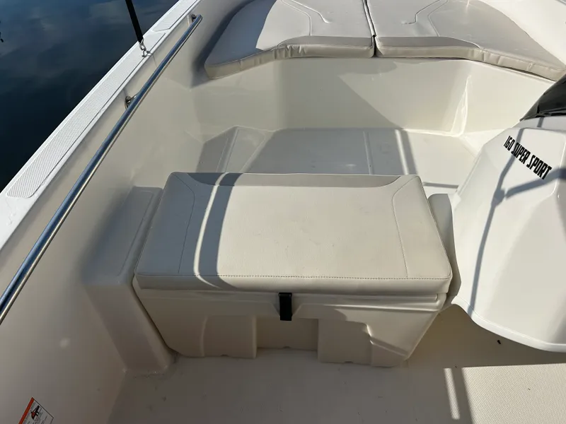 Slide: The Image of Boston Whaler 160 Super Sport 2027 - 10