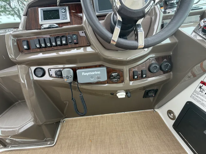 Slide: The Image of Cruisers 380 EXPRESS 2014 - 16