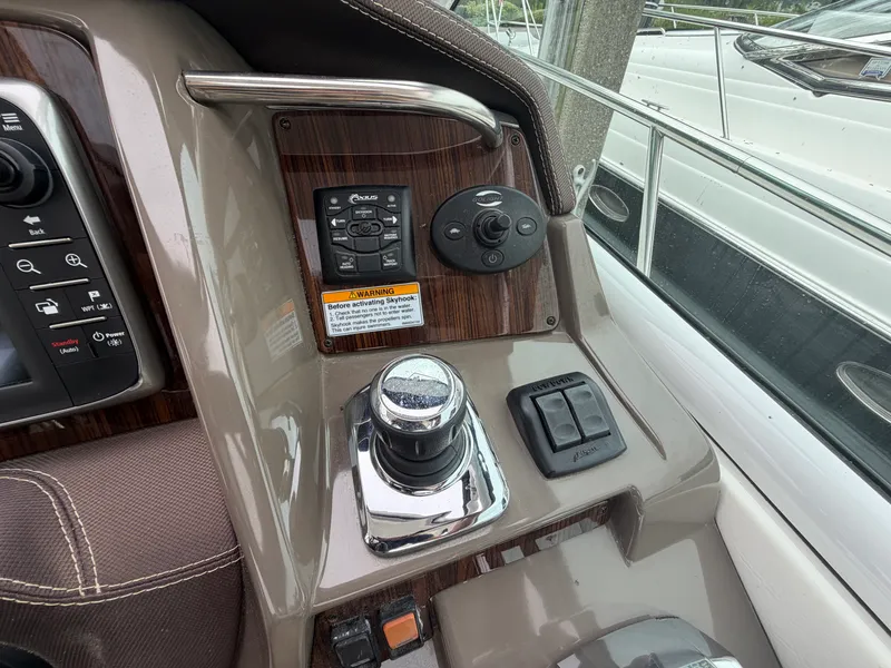 Slide: The Image of Cruisers 380 EXPRESS 2014 - 14
