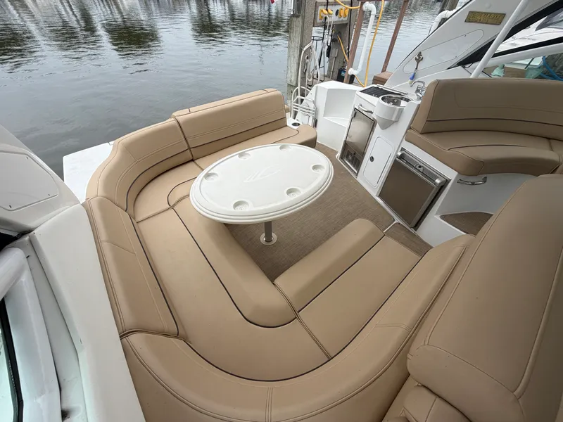 Slide: The Image of Cruisers 380 EXPRESS 2014 - 9