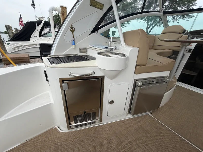 Slide: The Image of Cruisers 380 EXPRESS 2014 - 17