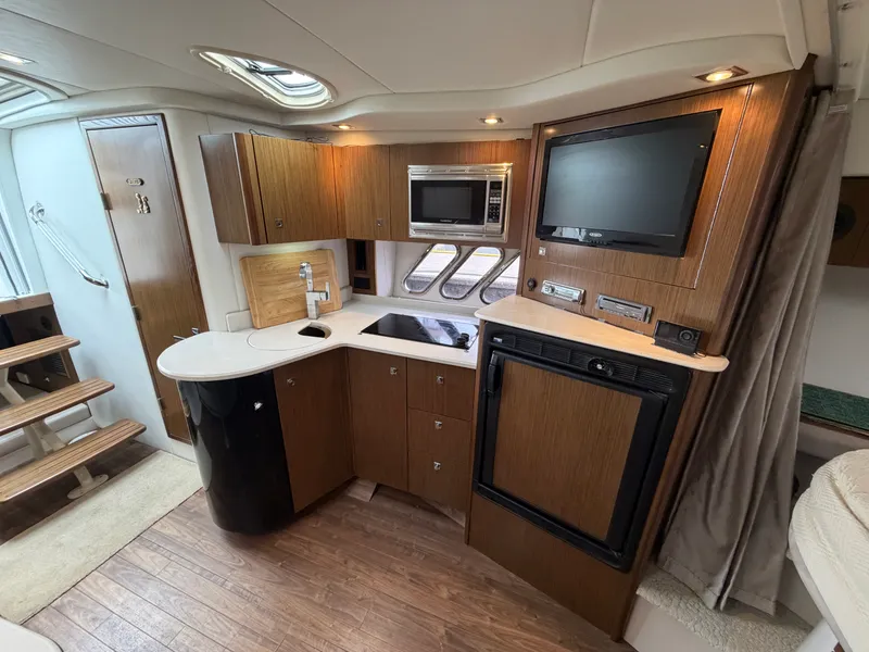 Slide: The Image of Cruisers 380 EXPRESS 2014 - 36