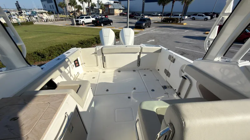 Slide: The Image of Boston Whaler 280 Vantage 2027 - 29