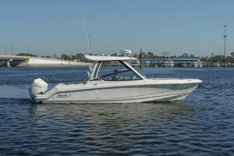 Slide: The Image of Boston Whaler 280 Vantage 2027 - 4