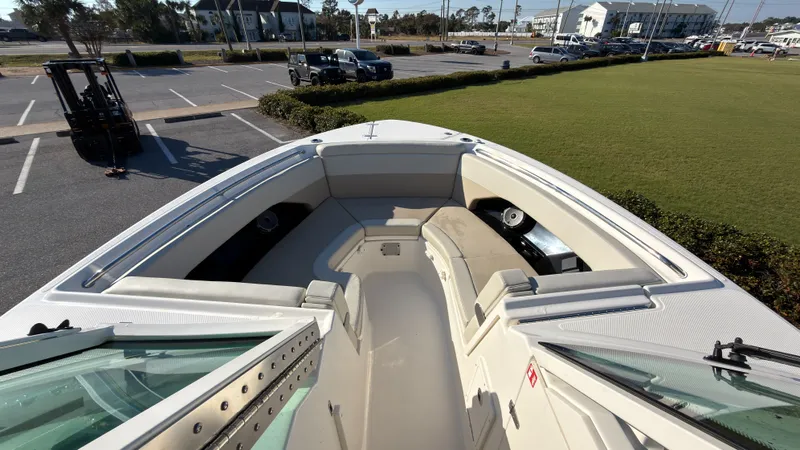 Slide: The Image of Boston Whaler 280 Vantage 2027 - 12
