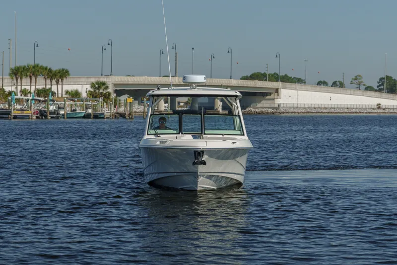 Slide: The Image of Boston Whaler 280 Vantage 2027 - 6