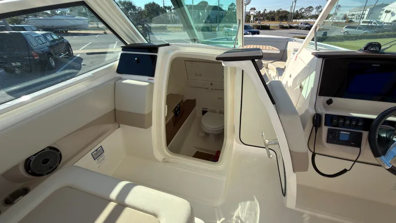 Slide: The Image of Boston Whaler 280 Vantage 2027 - 23