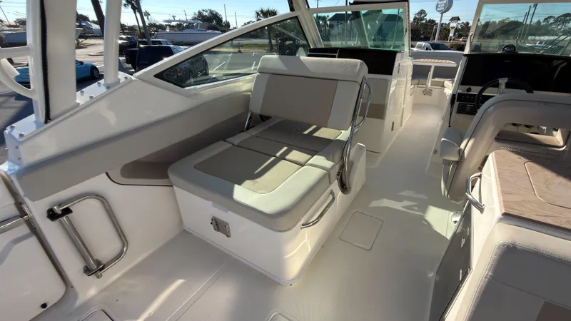 Slide: The Image of Boston Whaler 280 Vantage 2027 - 26
