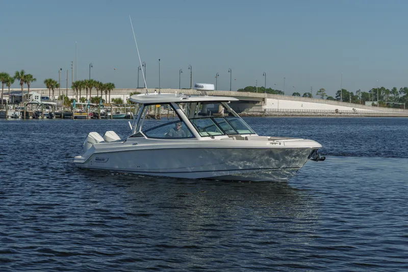 Slide: The Image of Boston Whaler 280 Vantage 2027 - 5