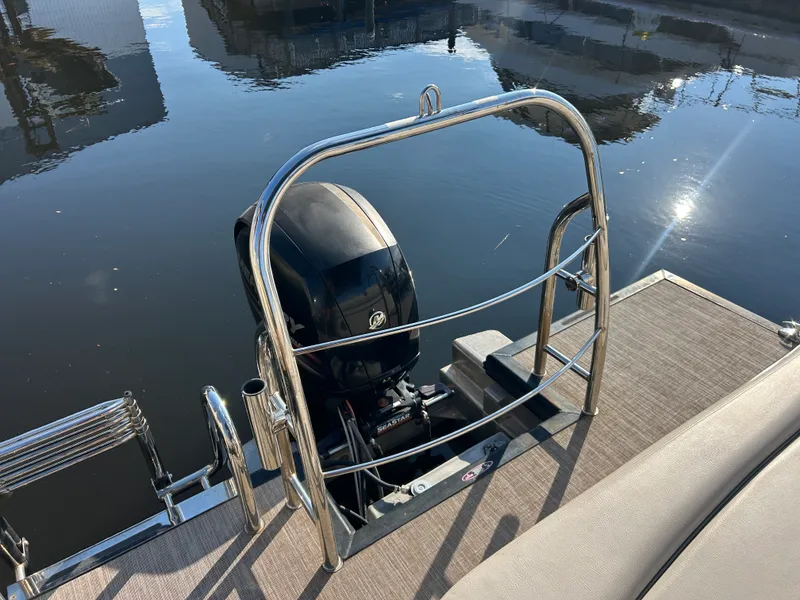 Slide: The Image of Harris Sunliner 220 2018 - 9