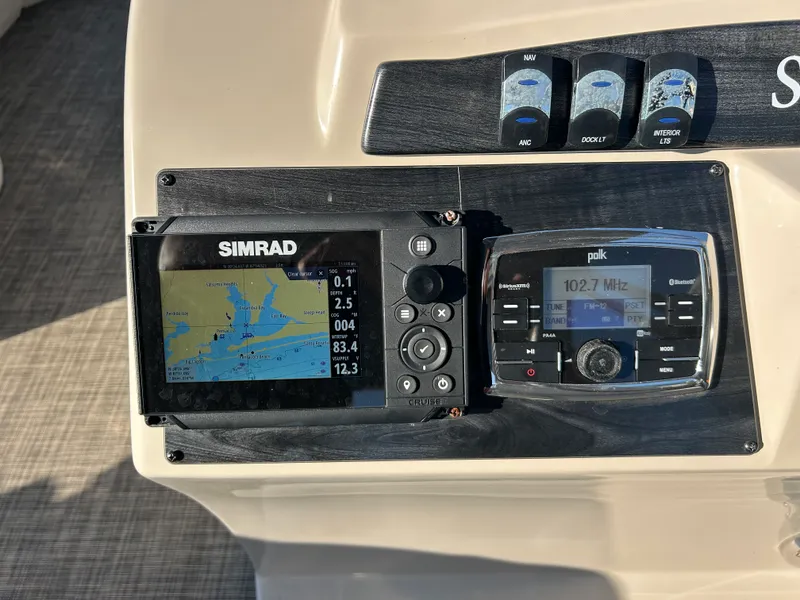 Slide: The Image of Harris Sunliner 220 2018 - 16