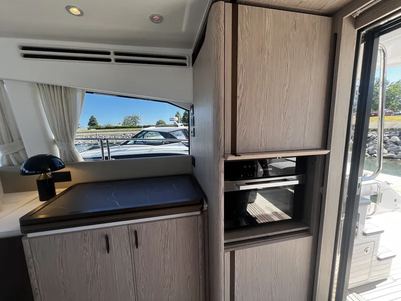 Slide: The Image of Azimut Fly 53 2027 - 19