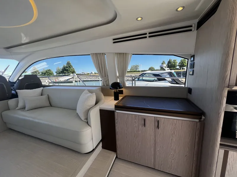 Slide: The Image of Azimut Fly 53 2027 - 16