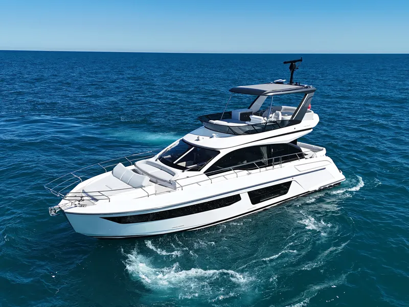 The Image of Azimut Fly 53 2027 - 0