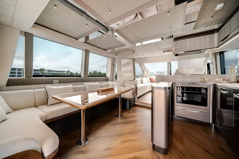 Slide: The Image of Galeon 620 FLY 2027 - 45