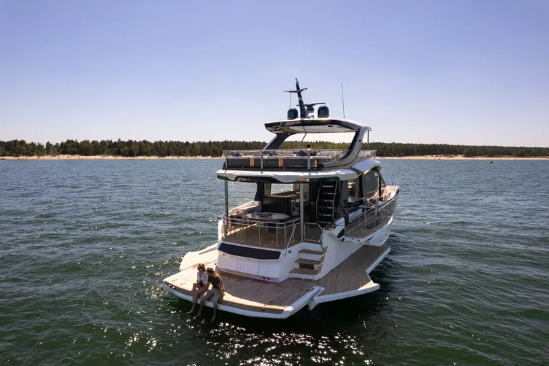 Slide: The Image of Galeon 620 FLY 2027 - 13