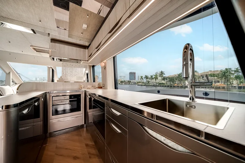 Slide: The Image of Galeon 620 FLY 2027 - 48
