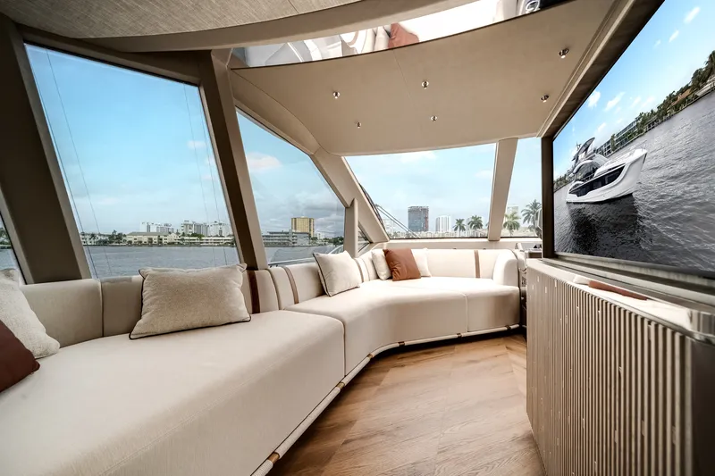 Slide: The Image of Galeon 620 FLY 2027 - 53