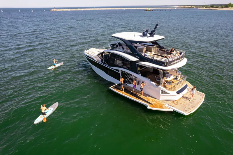 Slide: The Image of Galeon 620 FLY 2027 - 15