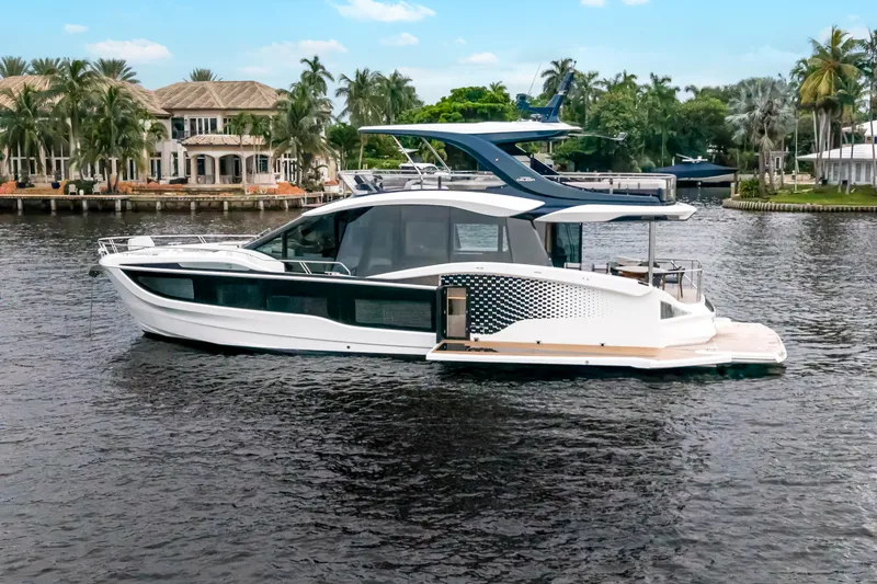 Slide: The Image of Galeon 620 FLY 2027 - 20