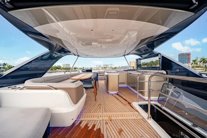 Slide: The Image of Galeon 620 FLY 2027 - 62