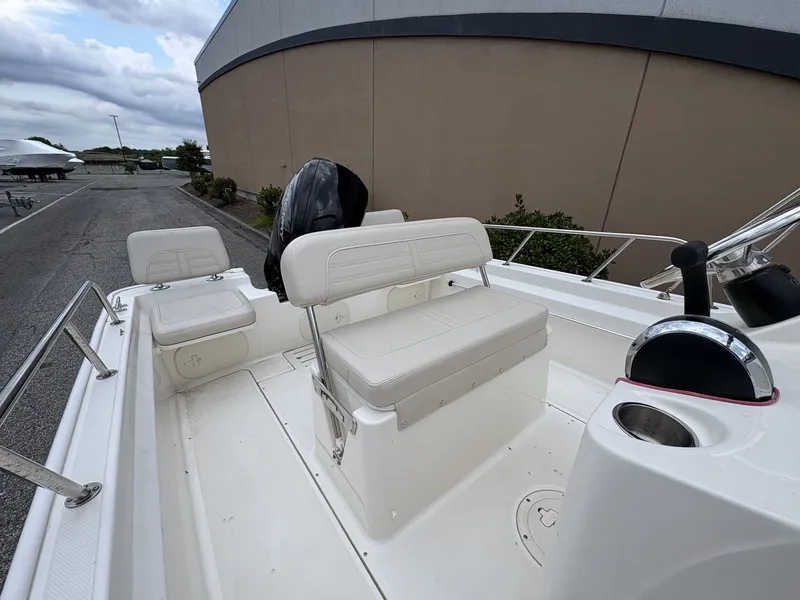 Slide: The Image of Boston Whaler 170 MONTAUK 2021 - 3