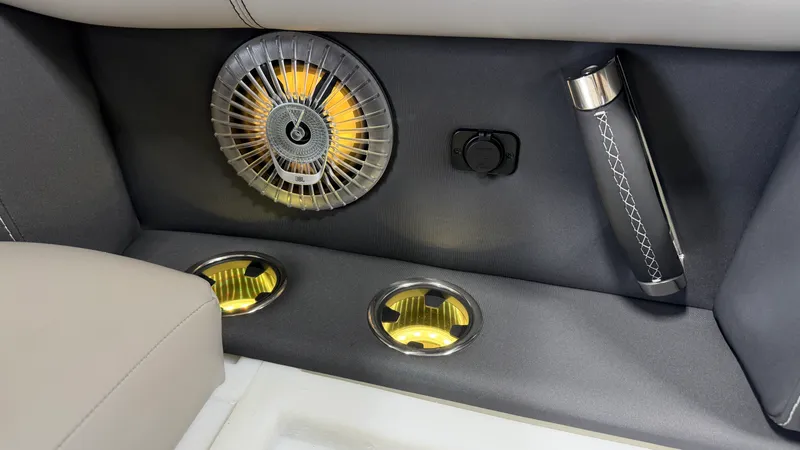 Slide: The Image of Barletta LUSSO23QCSS 2027 - 79