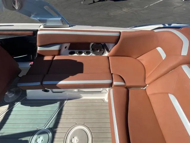 Slide: The Image of MasterCraft XStar 2021 - 15