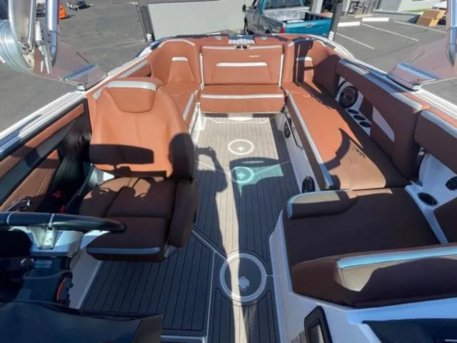 Slide: The Image of MasterCraft XStar 2021 - 18