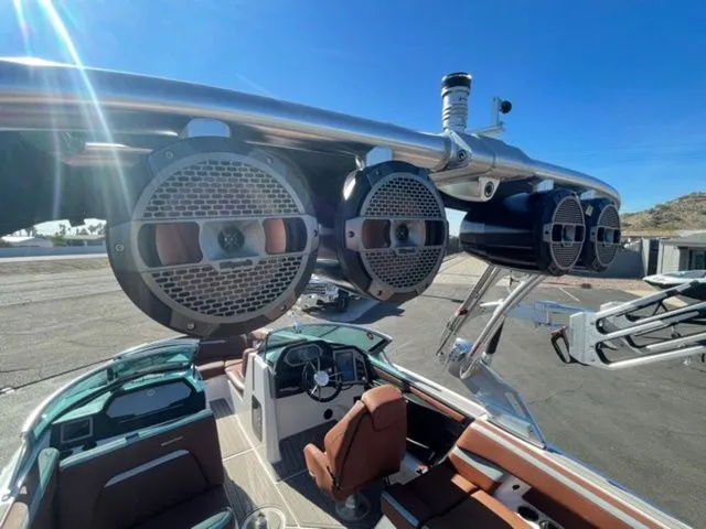 Slide: The Image of MasterCraft XStar 2021 - 27